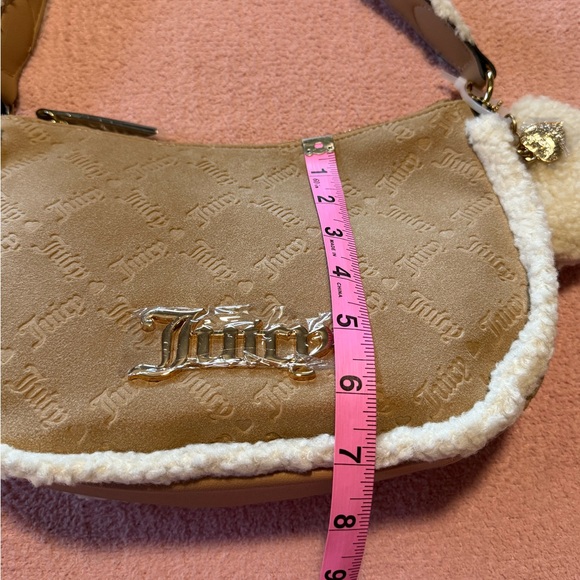 JUICY COUTURE ICE QUEEN SHOULDER BAG PECAN SHEARING Perfect For Winter Outfits - Picture 8 of 15